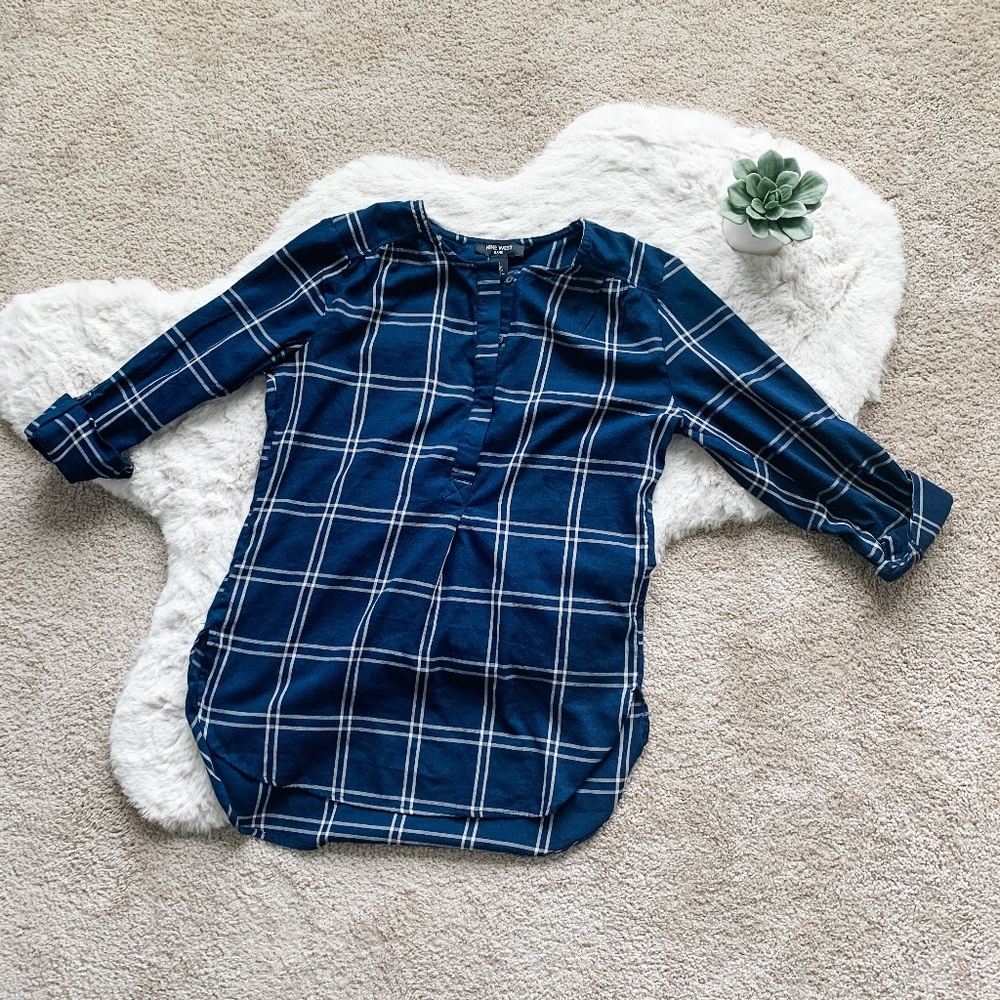 NWT Nine West Jeans Navy & White Plaid Top- Size Medium